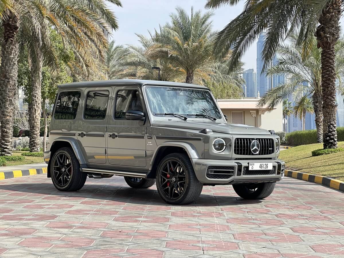 Book MERCEDES-BENZ G63 AMG with Sky Luxse