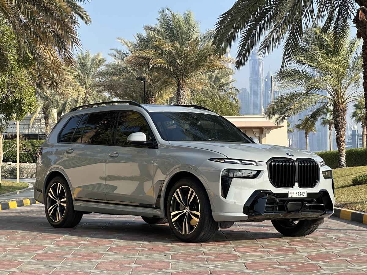 Book BMW X7 with Sky Luxse